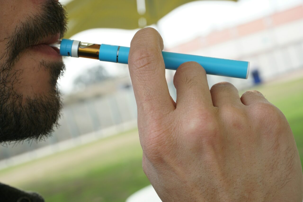 While discussions about legalizing psychedelics are taking place in the US, Canadians are showing a growing interest in DMT Vape Pens.
